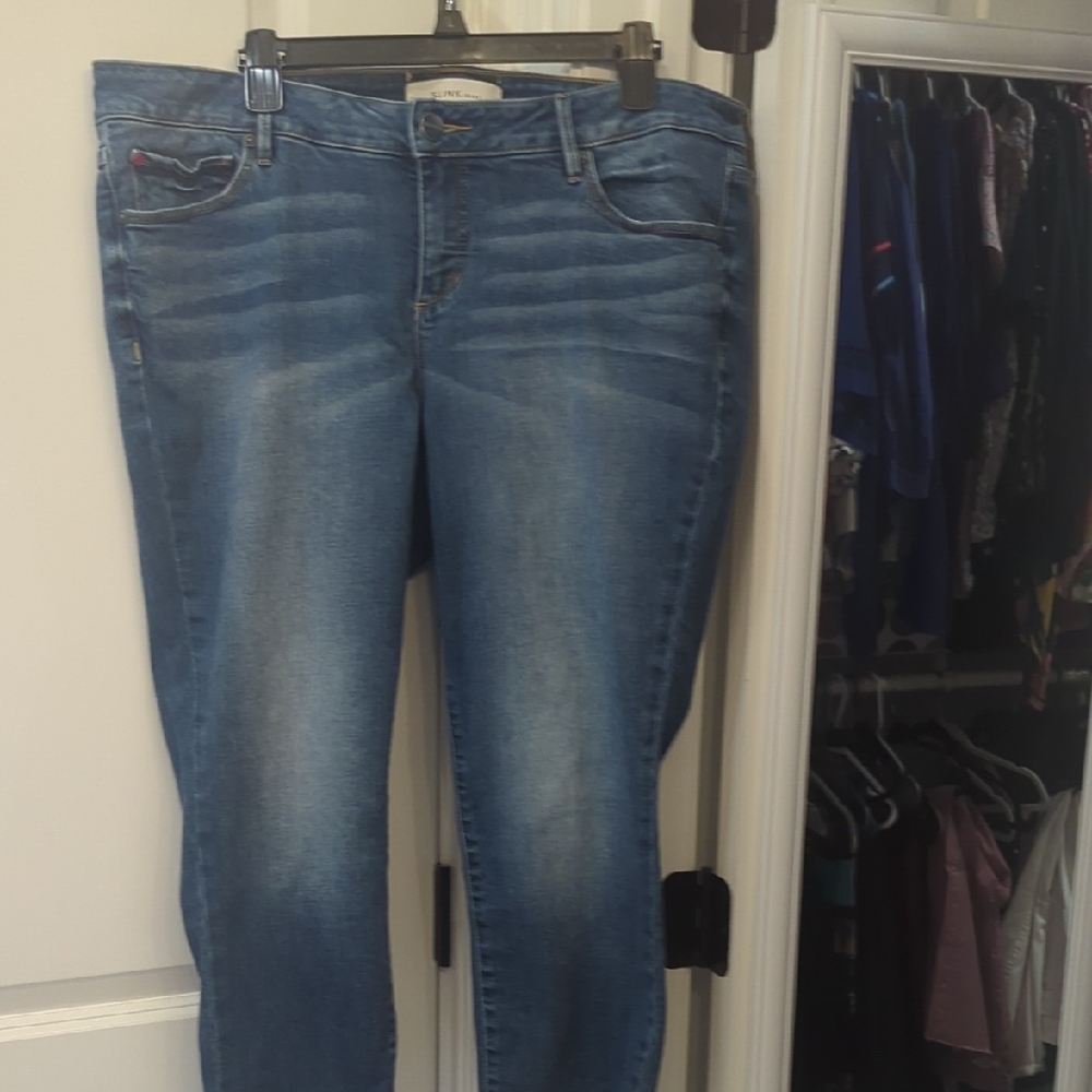 Slink Women's Cropped Jeans size 16